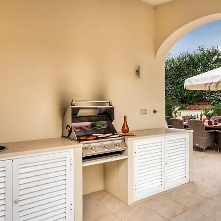 Vale Do Garrao Sleeps 8 With Pool Air Con And Wifi