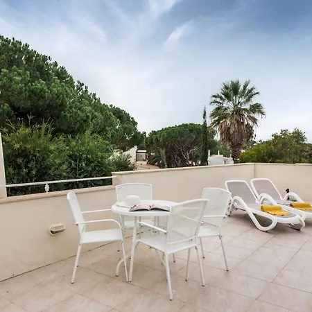 Vale Do Garrao Sleeps 8 With Pool Air Con And Wifi * Vale do Lobo