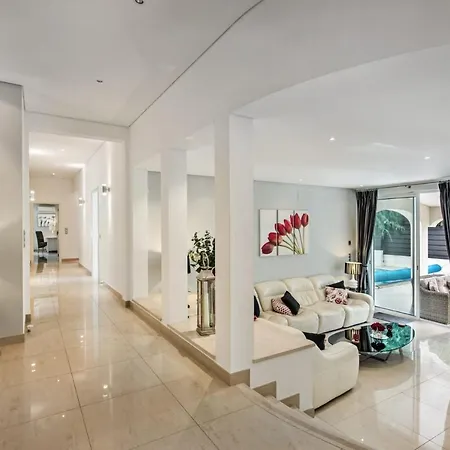 Vale Do Garrao Sleeps 8 With Pool Air Con And Wifi Villa Vale do Lobo